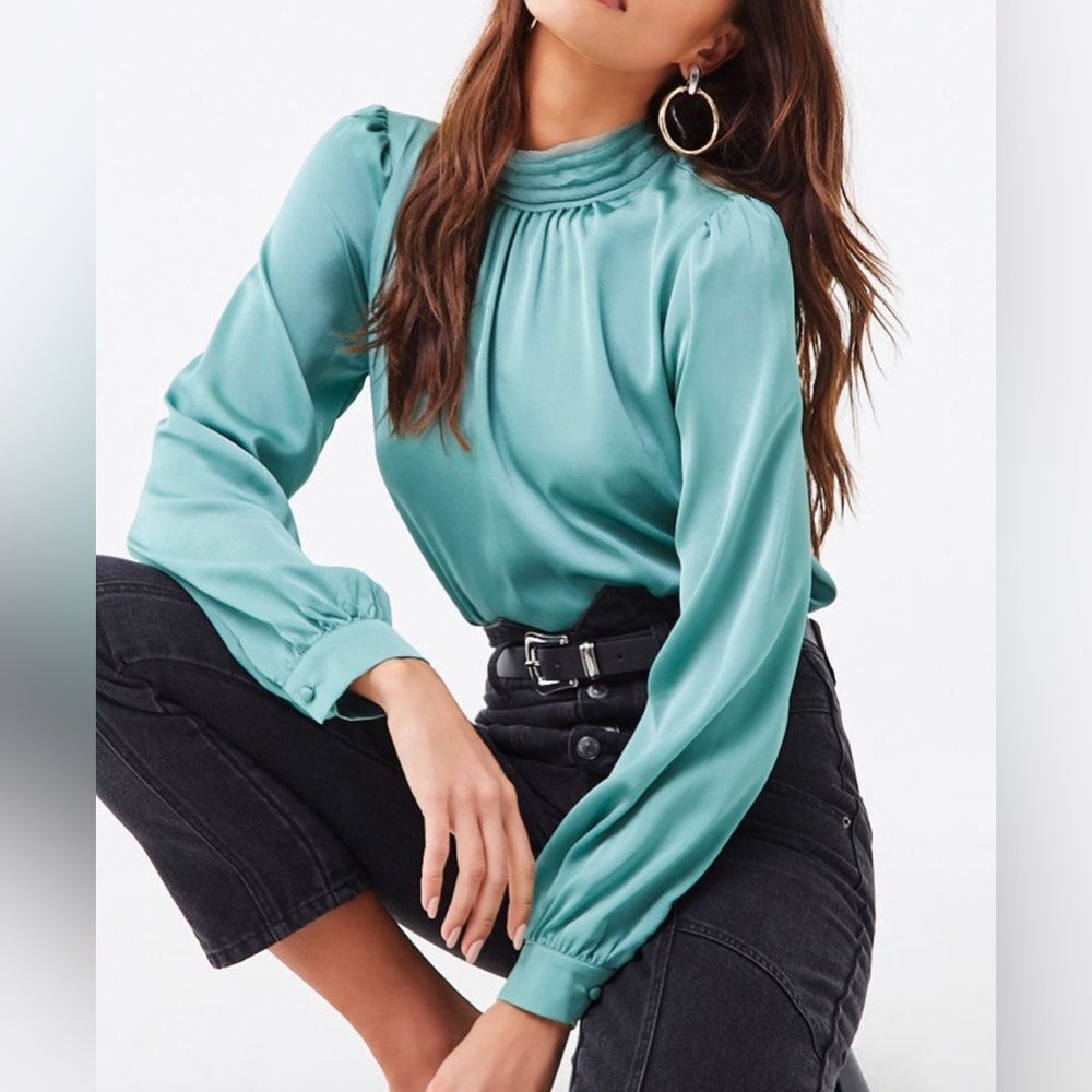 Small Forever 21 Ruffled Mock-Neck long sleeved Top Mint - blue- green